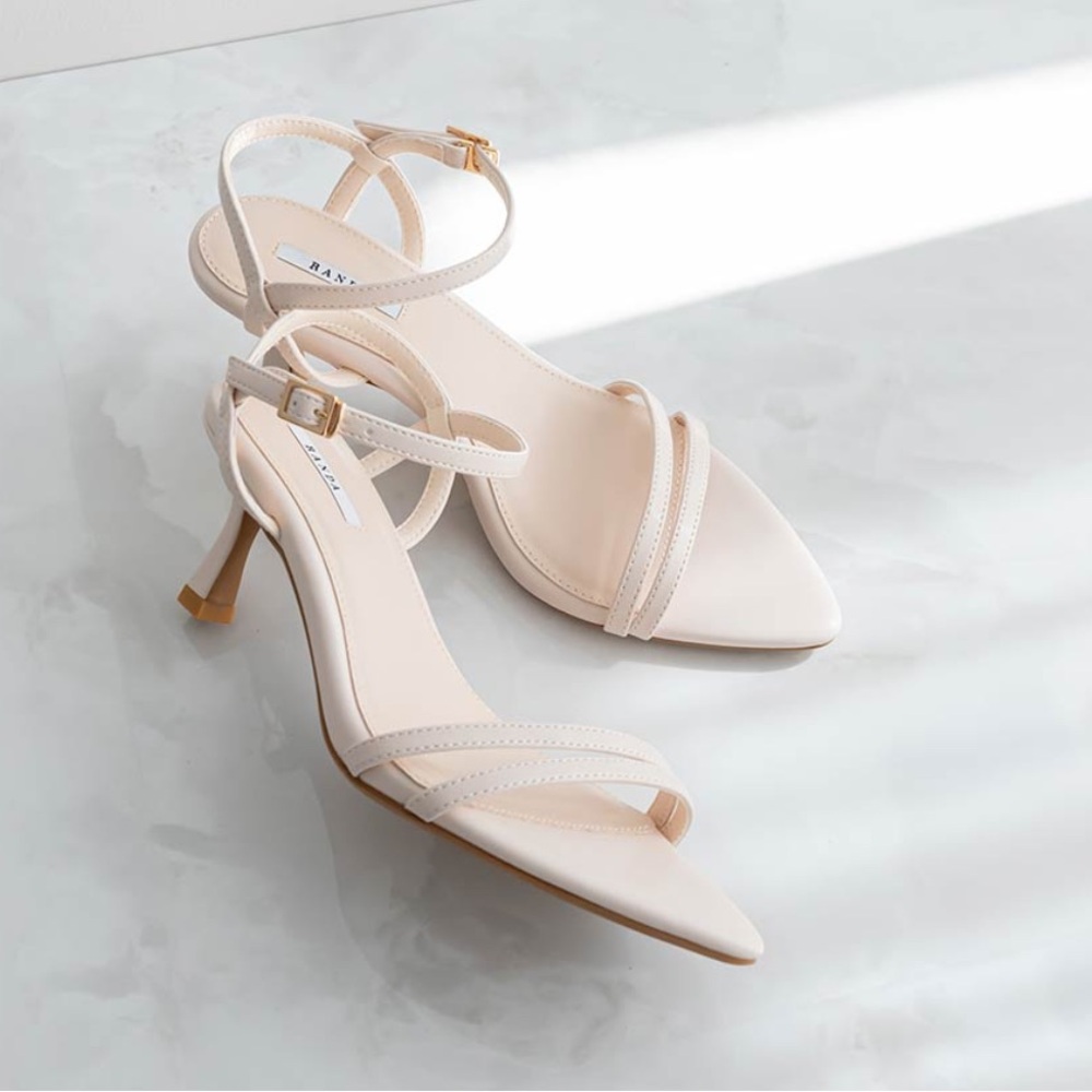 RANDA: Asymmetric double strap belt sandals